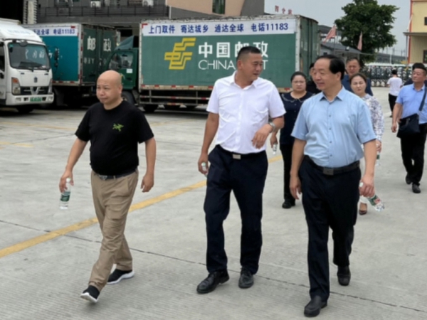 山东荷泽单县公路局局长参观海元物流商城